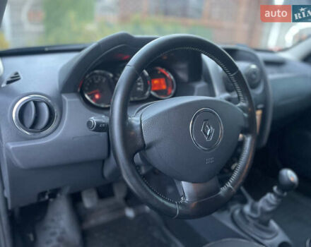 Рено Дастер 2016 в Сарнах на Automoto.ua Серый Рено Дастер, объемом двигателя 1.46 л и пробегом 255 тыс. км за 10300 $, фото 19 на Automoto.ua