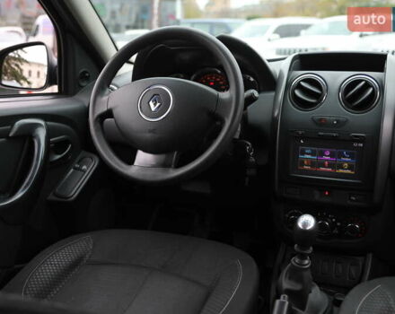 Серый Рено Дастер, объемом двигателя 1.46 л и пробегом 136 тыс. км за 12000 $, фото 10 на Automoto.ua