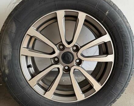 Серый Рено Дастер, объемом двигателя 1.46 л и пробегом 131 тыс. км за 12500 $, фото 12 на Automoto.ua