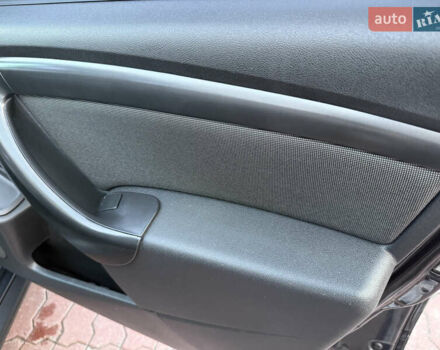 Сірий Рено Дастер, об'ємом двигуна 1.5 л та пробігом 83 тис. км за 13950 $, фото 77 на Automoto.ua