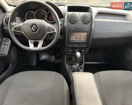 Серый Рено Дастер, объемом двигателя 1.46 л и пробегом 82 тыс. км за 13900 $, фото 18 на Automoto.ua