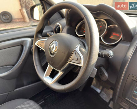 Серый Рено Дастер, объемом двигателя 1.46 л и пробегом 82 тыс. км за 13900 $, фото 29 на Automoto.ua