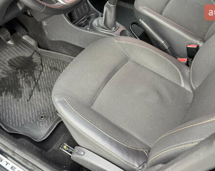 Серый Рено Дастер, объемом двигателя 1.6 л и пробегом 92 тыс. км за 11800 $, фото 21 на Automoto.ua