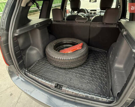 Серый Рено Дастер, объемом двигателя 1.6 л и пробегом 92 тыс. км за 11800 $, фото 38 на Automoto.ua