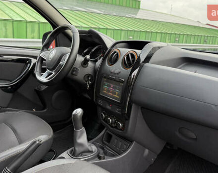 Серый Рено Дастер, объемом двигателя 1.6 л и пробегом 92 тыс. км за 11800 $, фото 50 на Automoto.ua