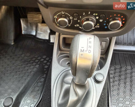Серый Рено Дастер, объемом двигателя 1.46 л и пробегом 82 тыс. км за 13900 $, фото 27 на Automoto.ua