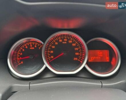 Серый Рено Дастер, объемом двигателя 1.46 л и пробегом 131 тыс. км за 12500 $, фото 7 на Automoto.ua