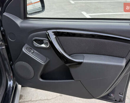 Серый Рено Дастер, объемом двигателя 1.6 л и пробегом 92 тыс. км за 11800 $, фото 45 на Automoto.ua