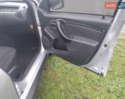 Сірий Рено Дастер, об'ємом двигуна 1.5 л та пробігом 191 тис. км за 11500 $, фото 4 на Automoto.ua