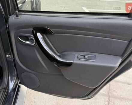 Серый Рено Дастер, объемом двигателя 1.6 л и пробегом 92 тыс. км за 11800 $, фото 39 на Automoto.ua