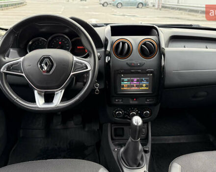 Серый Рено Дастер, объемом двигателя 1.6 л и пробегом 92 тыс. км за 11800 $, фото 52 на Automoto.ua