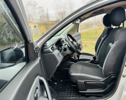 Серый Рено Дастер, объемом двигателя 1.5 л и пробегом 57 тыс. км за 18500 $, фото 7 на Automoto.ua