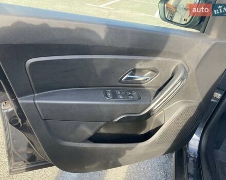 Серый Рено Дастер, объемом двигателя 1.5 л и пробегом 312 тыс. км за 13000 $, фото 9 на Automoto.ua