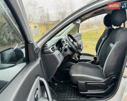 Сірий Рено Дастер, об'ємом двигуна 1.5 л та пробігом 57 тис. км за 18500 $, фото 7 на Automoto.ua