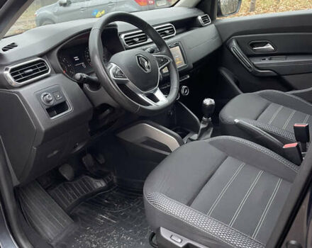 Серый Рено Дастер, объемом двигателя 1.6 л и пробегом 71 тыс. км за 12300 $, фото 9 на Automoto.ua