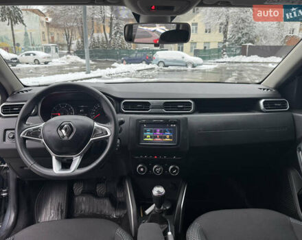Серый Рено Дастер, объемом двигателя 1.5 л и пробегом 79 тыс. км за 15800 $, фото 10 на Automoto.ua