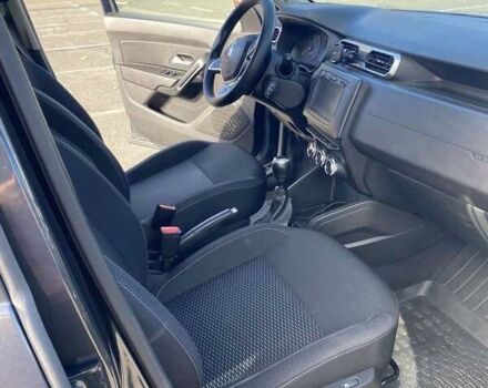 Серый Рено Дастер, объемом двигателя 1.5 л и пробегом 312 тыс. км за 13000 $, фото 8 на Automoto.ua