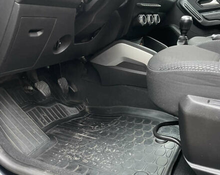 Серый Рено Дастер, объемом двигателя 1.6 л и пробегом 71 тыс. км за 12300 $, фото 13 на Automoto.ua