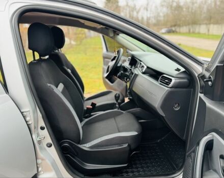 Серый Рено Дастер, объемом двигателя 1.5 л и пробегом 57 тыс. км за 18500 $, фото 8 на Automoto.ua