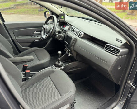 Серый Рено Дастер, объемом двигателя 1.5 л и пробегом 118 тыс. км за 15400 $, фото 25 на Automoto.ua