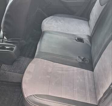 Серый Рено Дастер, объемом двигателя 1.6 л и пробегом 153 тыс. км за 13000 $, фото 7 на Automoto.ua