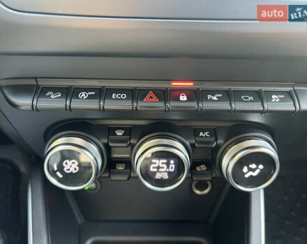 Сірий Рено Дастер, об'ємом двигуна 1.6 л та пробігом 87 тис. км за 15350 $, фото 10 на Automoto.ua