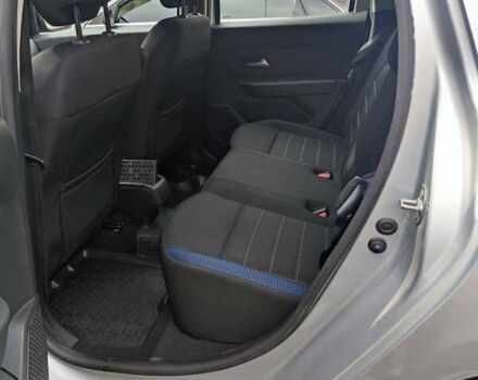 Сірий Рено Дастер, об'ємом двигуна 1.6 л та пробігом 177 тис. км за 12500 $, фото 2 на Automoto.ua