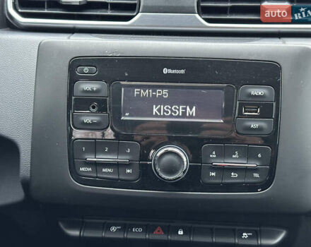 Серый Рено Дастер, объемом двигателя 1.46 л и пробегом 185 тыс. км за 14000 $, фото 33 на Automoto.ua