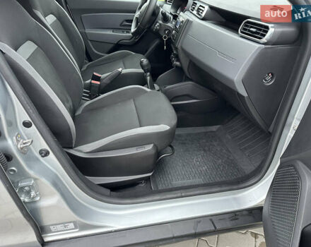 Серый Рено Дастер, объемом двигателя 1.46 л и пробегом 185 тыс. км за 14000 $, фото 42 на Automoto.ua