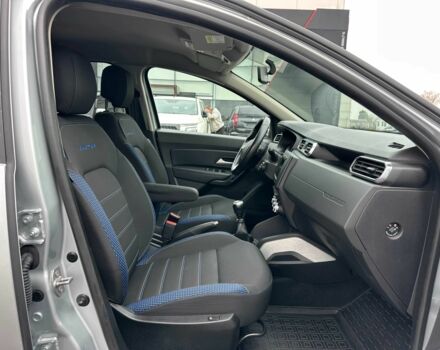 Сірий Рено Дастер, об'ємом двигуна 1.5 л та пробігом 88 тис. км за 18950 $, фото 19 на Automoto.ua