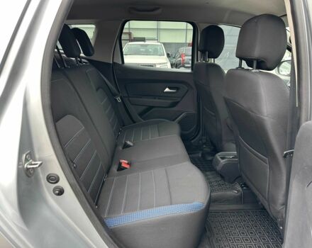 Сірий Рено Дастер, об'ємом двигуна 1.5 л та пробігом 88 тис. км за 18950 $, фото 20 на Automoto.ua