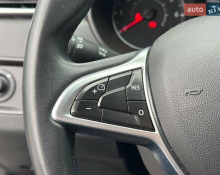Серый Рено Дастер, объемом двигателя 1.6 л и пробегом 38 тыс. км за 14690 $, фото 22 на Automoto.ua