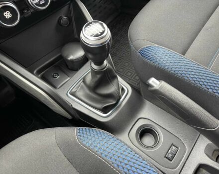 Сірий Рено Дастер, об'ємом двигуна 1.5 л та пробігом 88 тис. км за 18950 $, фото 15 на Automoto.ua