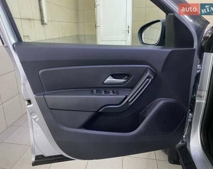 Рено Дастер 2022 в Умани на Automoto.ua Серый Рено Дастер, объемом двигателя 1.6 л и пробегом 69 тыс. км за 19999 $, фото 20 на Automoto.ua