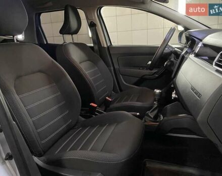 Рено Дастер 2022 в Умани на Automoto.ua Серый Рено Дастер, объемом двигателя 1.6 л и пробегом 69 тыс. км за 19999 $, фото 27 на Automoto.ua