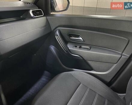 Рено Дастер 2022 в Умани на Automoto.ua Серый Рено Дастер, объемом двигателя 1.6 л и пробегом 69 тыс. км за 19999 $, фото 36 на Automoto.ua