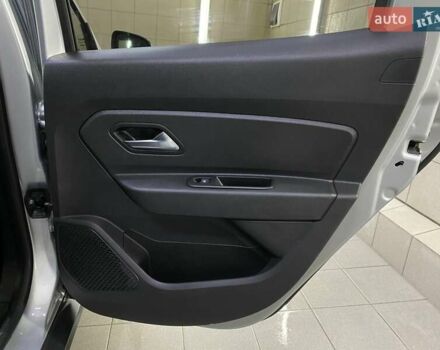 Рено Дастер 2022 в Умани на Automoto.ua Серый Рено Дастер, объемом двигателя 1.6 л и пробегом 69 тыс. км за 19999 $, фото 24 на Automoto.ua