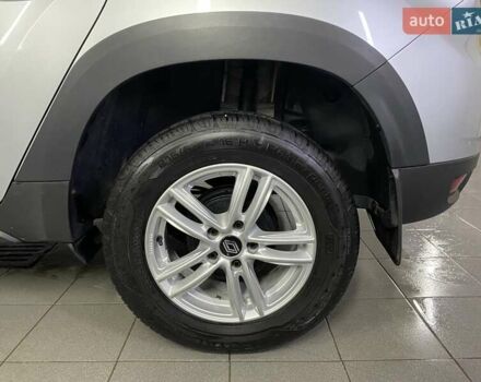 Рено Дастер 2022 в Умани на Automoto.ua Серый Рено Дастер, объемом двигателя 1.6 л и пробегом 69 тыс. км за 19999 $, фото 17 на Automoto.ua