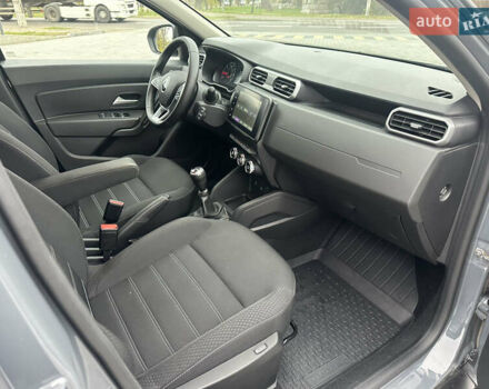 Серый Рено Дастер, объемом двигателя 1.6 л и пробегом 20 тыс. км за 19400 $, фото 39 на Automoto.ua