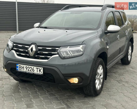 Серый Рено Дастер, объемом двигателя 1.6 л и пробегом 20 тыс. км за 19400 $, фото 2 на Automoto.ua