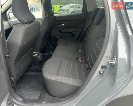 Серый Рено Дастер, объемом двигателя 1.6 л и пробегом 20 тыс. км за 19400 $, фото 31 на Automoto.ua