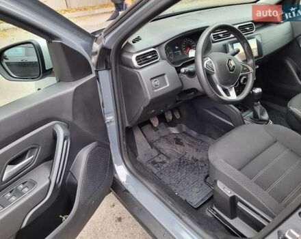 Серый Рено Дастер, объемом двигателя 1.6 л и пробегом 12 тыс. км за 18900 $, фото 15 на Automoto.ua