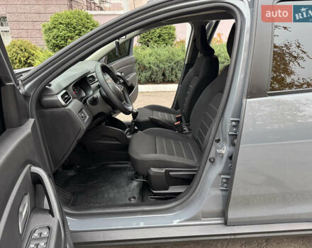 Серый Рено Дастер, объемом двигателя 1.5 л и пробегом 121 тыс. км за 19800 $, фото 12 на Automoto.ua