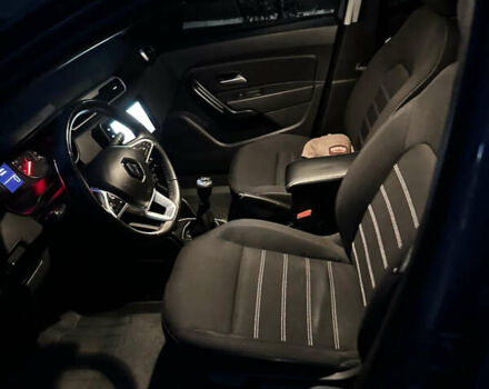 Серый Рено Дастер, объемом двигателя 1.46 л и пробегом 54 тыс. км за 19500 $, фото 20 на Automoto.ua