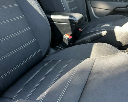 Серый Рено Дастер, объемом двигателя 1.46 л и пробегом 56 тыс. км за 18500 $, фото 10 на Automoto.ua