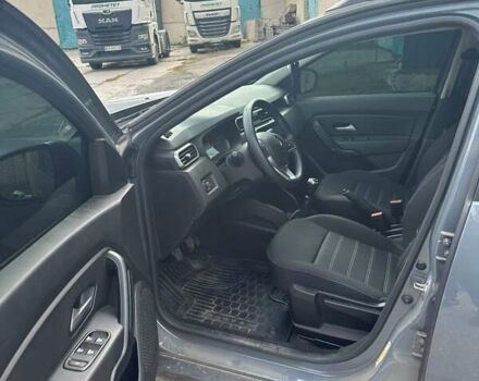 Серый Рено Дастер, объемом двигателя 1.6 л и пробегом 121 тыс. км за 15000 $, фото 2 на Automoto.ua