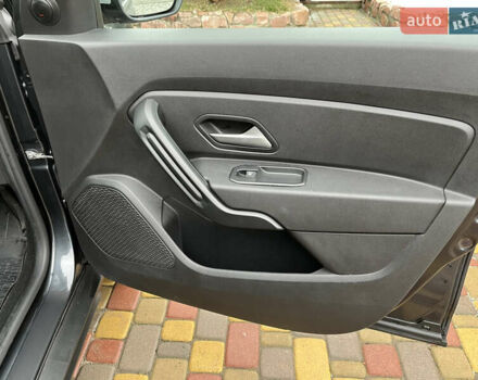 Серый Рено Дастер, объемом двигателя 1.46 л и пробегом 58 тыс. км за 18500 $, фото 14 на Automoto.ua