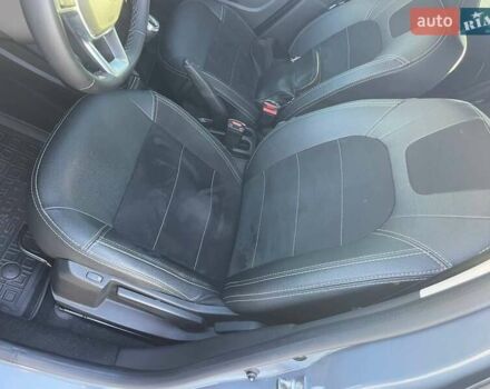 Серый Рено Дастер, объемом двигателя 1.46 л и пробегом 63 тыс. км за 23500 $, фото 2 на Automoto.ua