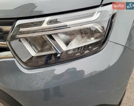 Серый Рено Дастер, объемом двигателя 1.6 л и пробегом 12 тыс. км за 18900 $, фото 27 на Automoto.ua