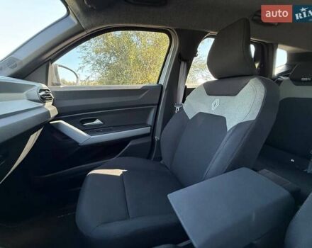 Серый Рено Дастер, объемом двигателя 1.33 л и пробегом 4 тыс. км за 26000 $, фото 52 на Automoto.ua